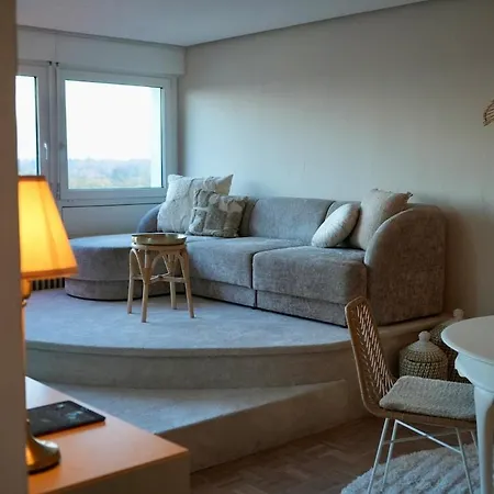 Stylish Forest View - *