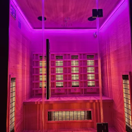 Stylish Forest View - Apartment