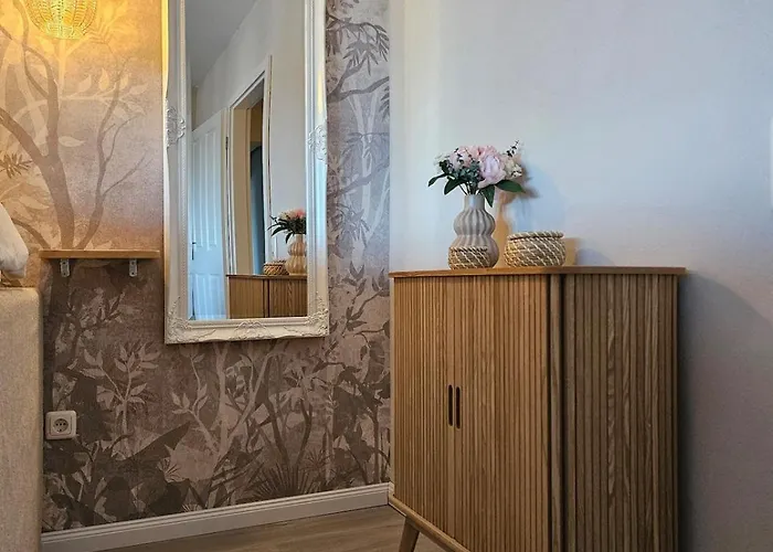 Stylish Forest View - Appartement